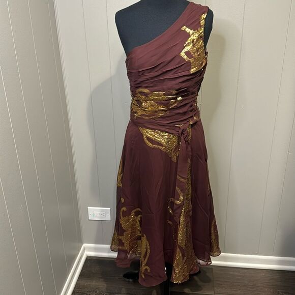 Banana Republic burgundy, gold metallic silk blend draped one-shoulder midi. New - Picture 1 of 8
